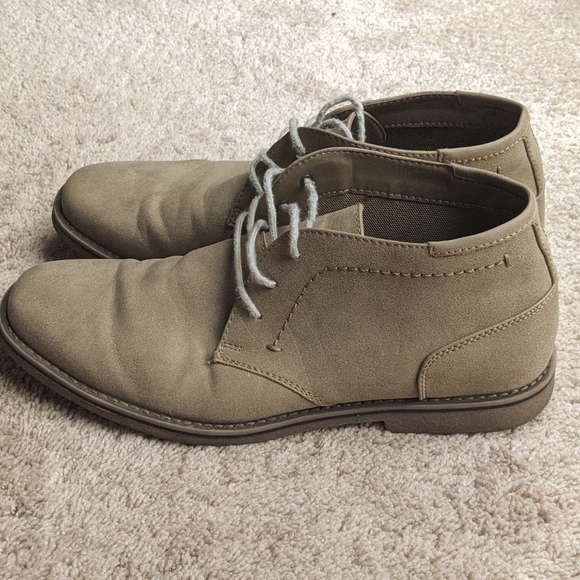 Sonoma Other - Men's tan Sonoma dessert boots chukka boots size 10